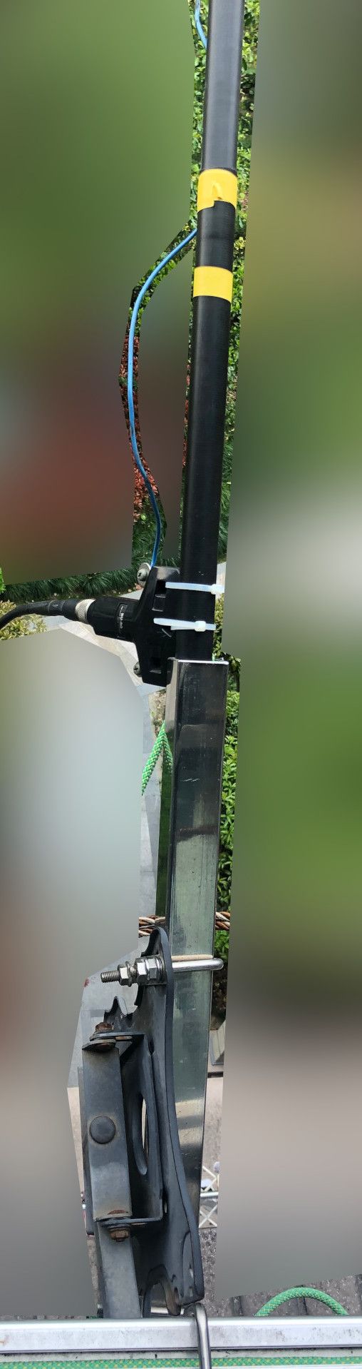 电视支架旋转90度后的样子